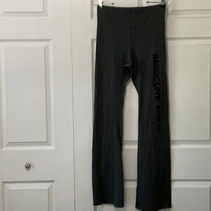 NWOT Mercury Marine Yoga Bootcut Leggings, Charcoal Gray, Large, 34” inseam